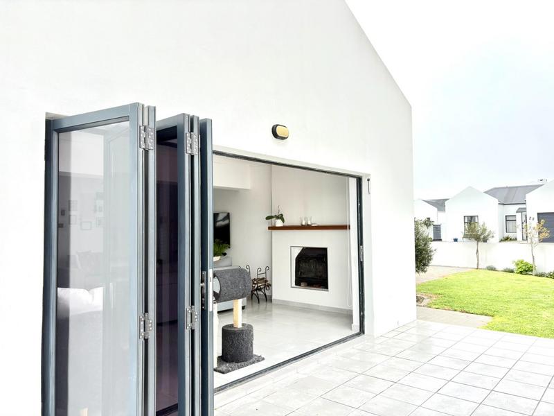 3 Bedroom Property for Sale in Laaiplek Western Cape